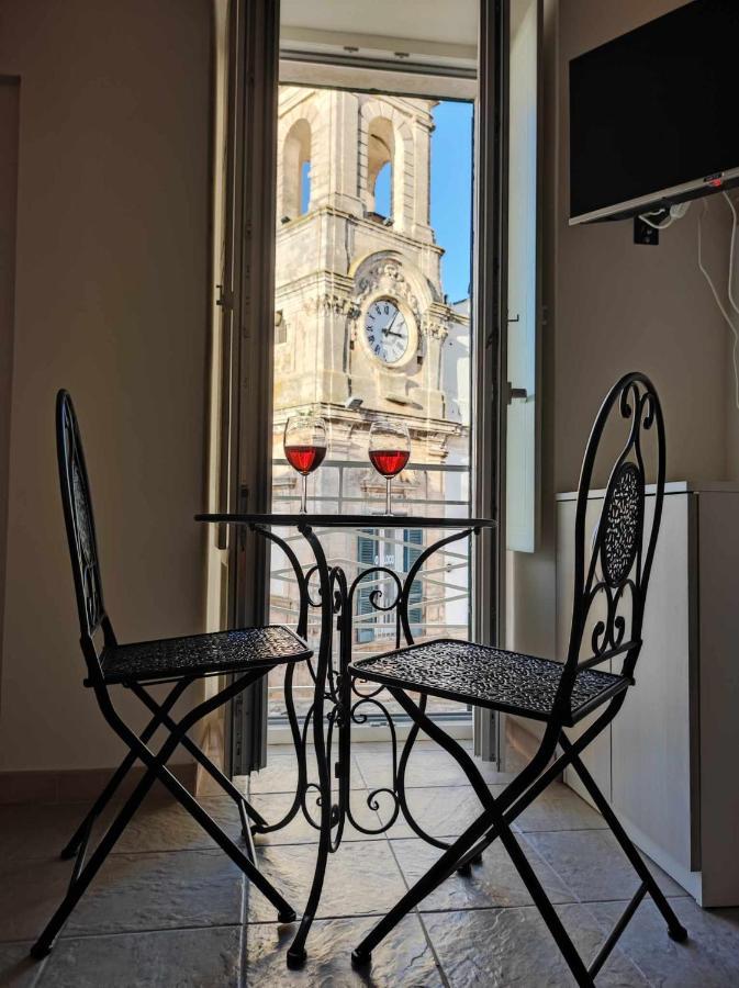Il Plebiscito Luxury Loft Fronte Basilica Διαμέρισμα Μαρτίνα Φράνκα Εξωτερικό φωτογραφία